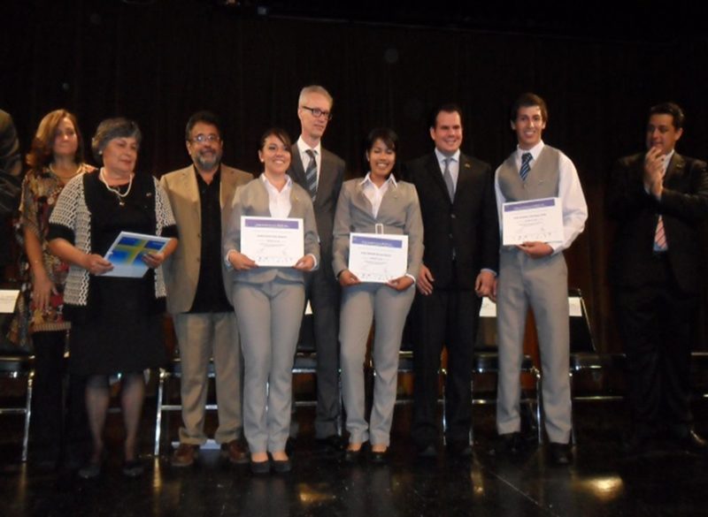 Estudiantes del CBTIS 230 recibiendo el Premio Nacional del Agua 2012